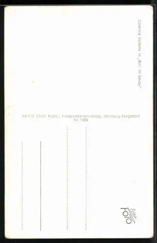 AK Musikerin Caterina Valente lächelnd nach oben blickend, Autograph