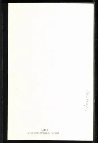 AK Musikerin Brigitte Rabald in die Kamera lächelnd, Autograph