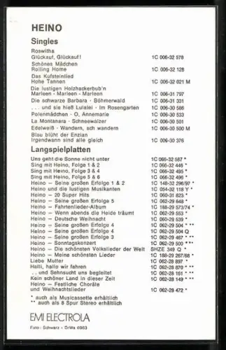 AK Musiker Heino mit ernster Miene in die Kamera schauend, Autograph