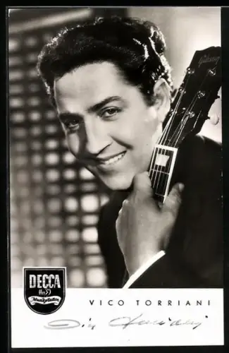 AK Musiker Vicco Torriani mit Gitarre, Autograph