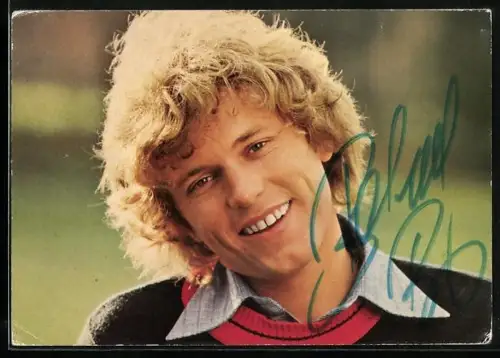 AK Musiker Bernhard Brink mit Pullover und Hemd, Autograph