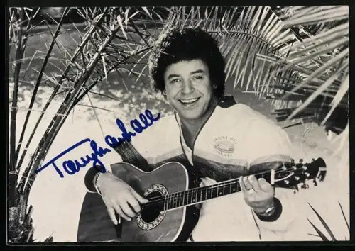 AK Musiker Tony Marshall mit Gitarre, Autograph