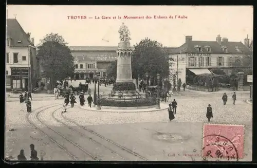 AK Troyes, La Gare et le Monument des Enfants de l`Aube