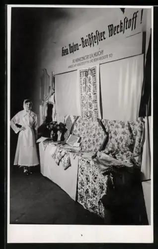 Foto-AK Linz, Kunststoff-Handel Fr. Heimedinger U. A. Hluchy in der Bismarckstrasse 10