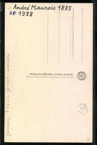 AK André Maurois mit einem Buch in den Händen