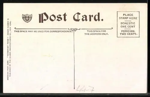 AK Zwei Mädchen mit Puppe u. Puppenwagen beim Ausbessern von Puppenkleidung