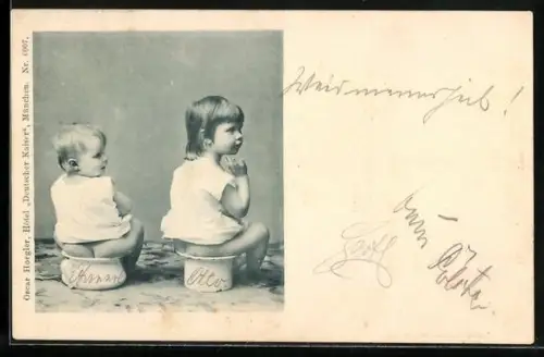 AK Zwei kleine Kinder auf ihren Töpfchen