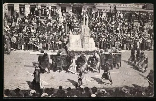 AK Wien, Kaiser-Jubiläum 1908, Huldigungs-Festzug, Wagen mit Kirche vor Gasthaus Matuschka