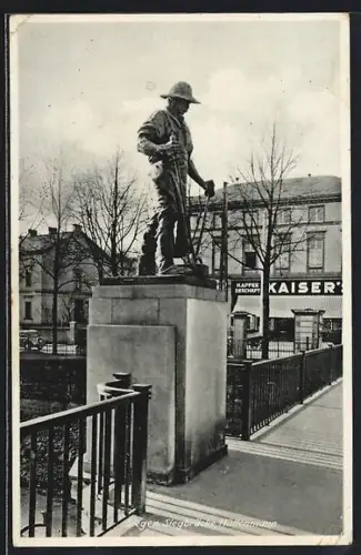 AK Siegen, Siegbrücke, Hüttenmann-Denkmal, Kaiser`s Geschäft