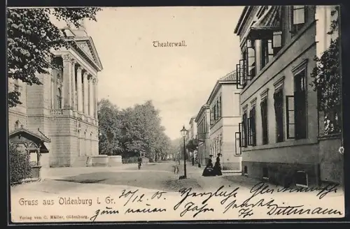 AK Oldenburg i. Gr., Strasse Theaterwall mit Passanten