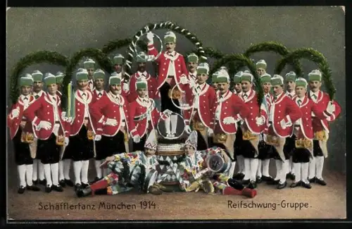 AK München, Schäfflertanz 1914, kostümierte Reifschwung-Gruppe