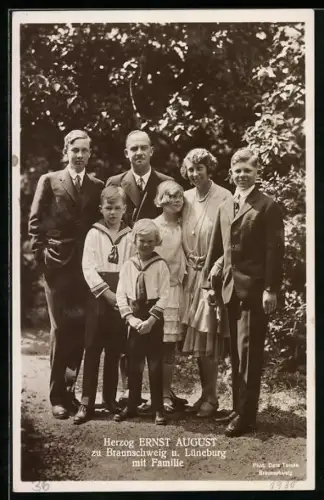 AK Herzog Ernst August zu Braunschweig und Lüneburg mit Familie