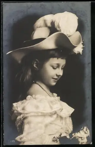 AK Die junge Prinzessin Viktoria Luise mit grossem Hut