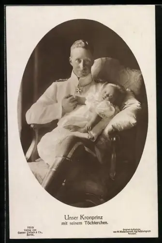 AK Portrait Kronprinz Wilhelm von Preussen mit seinem Töchterchen