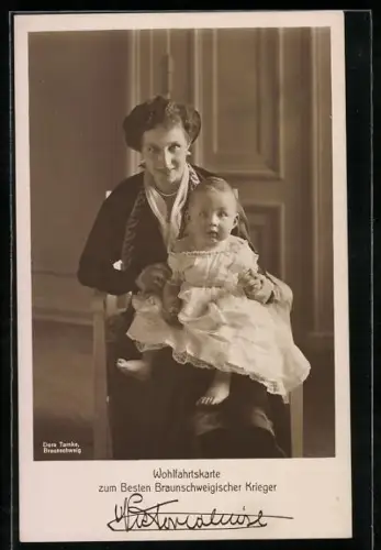 AK Victoria Luise von Braunschweig mit Kind