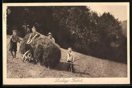 AK Mann mit Kindern bei der Heuernte