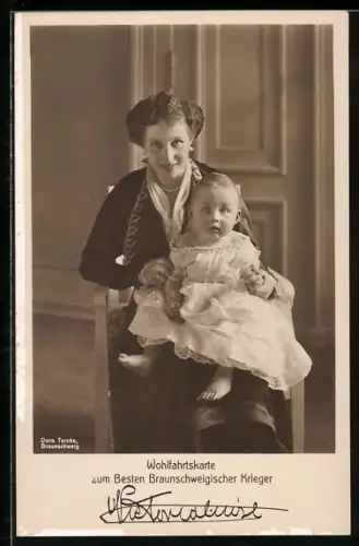 AK Victoria Luise von Braunschweig mit Kind