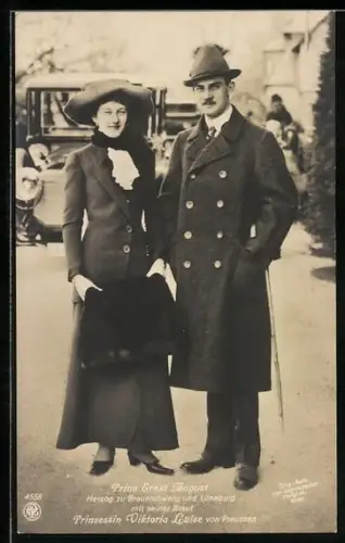 AK Prinz Ernst August, Herzog zu Braunschweig u. Lüneburg mit seiner Braut Prinzessin Viktoria Luise von Preussen