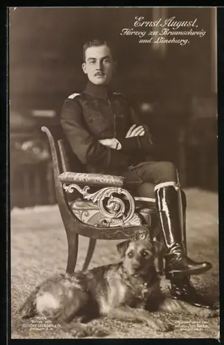 AK Ernst August Herzog von Braunschweig und Lüneburg mit Hund