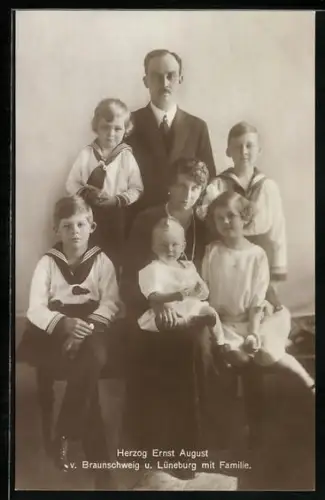 AK Victoria Louise Herzogin von Braunschweig mit Familie
