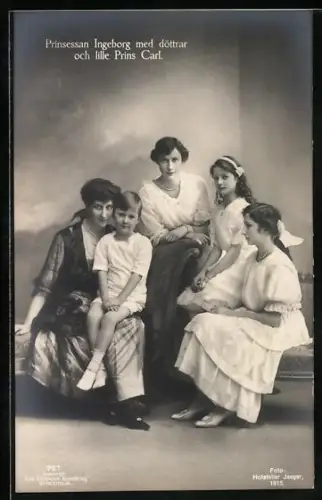 AK Prinzessin Ingeborg von Schweden mit ihren Töchtern und Prinz Carl