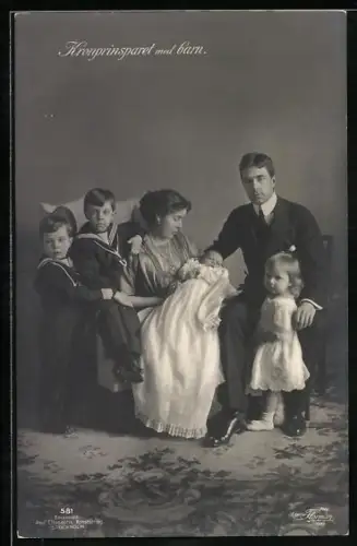 AK Kronprinzenpaar von Schweden mit seinen Kindern