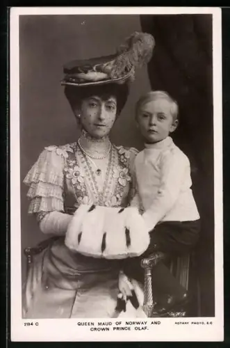 AK Königin Maud von Norwegen mit Kronprinz Olav