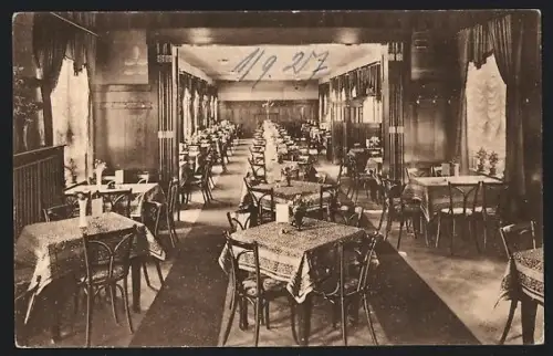 AK Essen-Rüttenscheid, Gaststätte Flora, Inh. Fritz Heining, Innenansicht