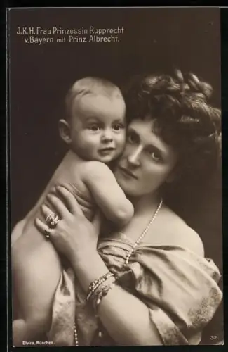 AK I. K. H. Prinzessin Rupprecht von Bayern mit nacktem Baby Prinz Albrecht