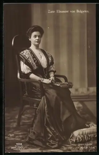 AK Zarin Eleonore von Bulgarien im Kleid