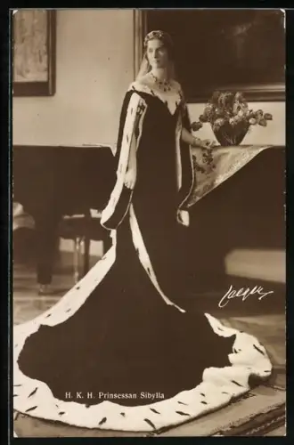 AK Prinsessan Sibylla in eleganter Robe