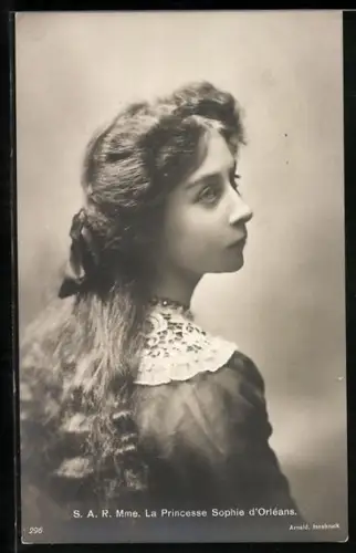 AK La Princesse Sophie d`Orleans von Belgien mit Blick über die Schulter