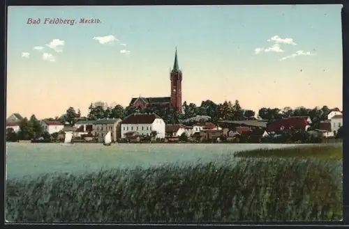 AK Bad Feldberg /Mecklb., Ortsansicht mit Kirche