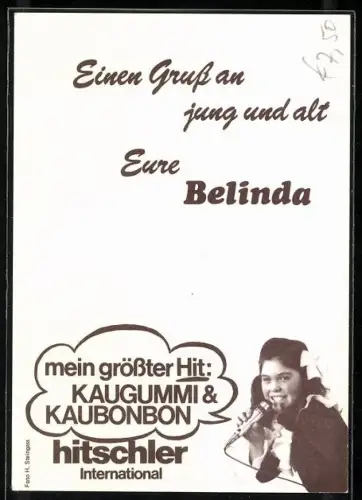 AK Musikerin Belinda lächelnd mit Mikrofon, Autograph