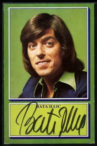 AK Musiker Bata Illic vor grünem Hintergrund, Autograph