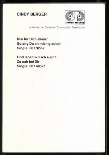 AK Musikerin Cindy Berger in die Kamera blickend, Autograph