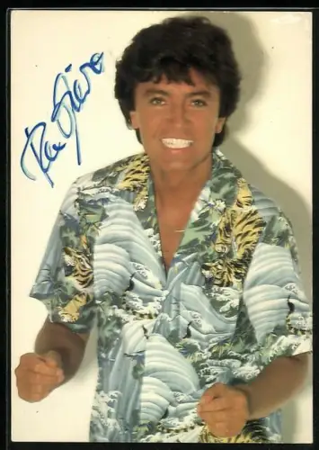 AK Musiker Rex Gildo, Halbportrait im Hawaiihemd, Autograph