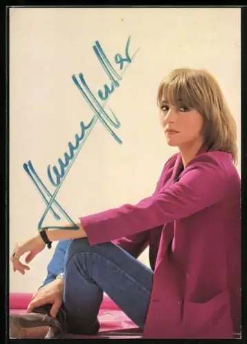 AK Musikerin Hanne Haller sitzend im Porträt, Autograph