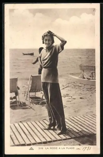 AK Junge Frau in Strandmode