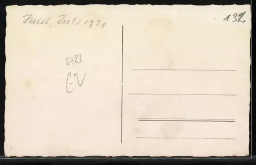 AK Juist, Männer, Frauen und Kinder in Badeanzügen in der Nordsee