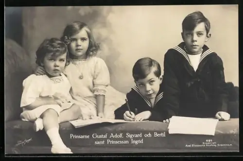 AK Prinz Gustaf Adolf, Sigvard & Bertil mit Prinzessin Ingrid