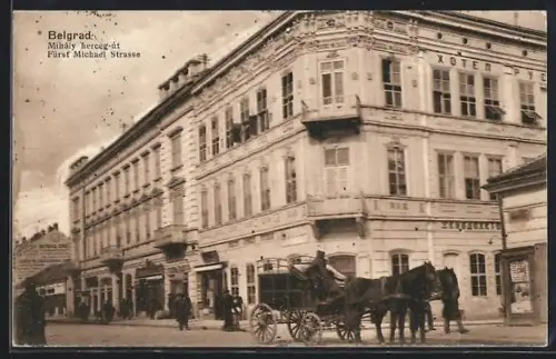 AK Belgrad, Fürst Michael Strasse mit Hotelgebäude und Kutsche