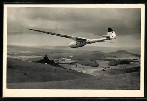 AK Segelflug über das Fliegerdenkmal auf der Wasserkuppe
