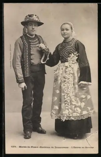 AK Bretagne, Mariés de Ploaré, L`Entree en Gavotte
