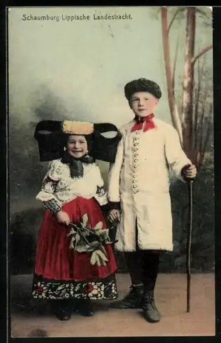 AK Geschwister in Landestracht aus Schaumburg Lippe