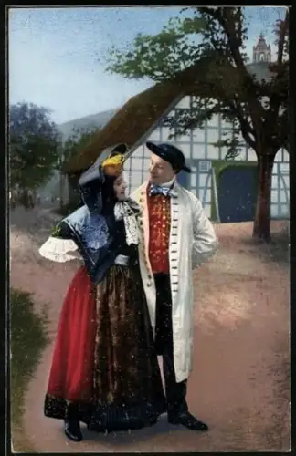 AK Ein Paar in Schaumburg-Lippischer Tracht beim Spazieren