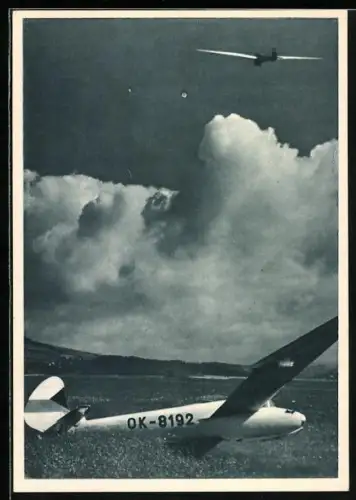 AK Plachtenie, Segelflugzeug im Fluge