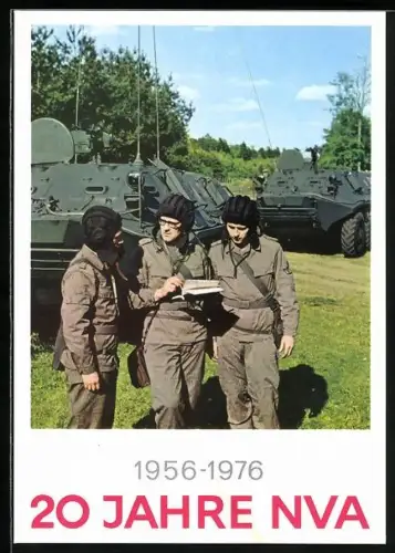 AK 20 Jahre NVA, 1956-1976, Panzerfahrer vor den Panzern