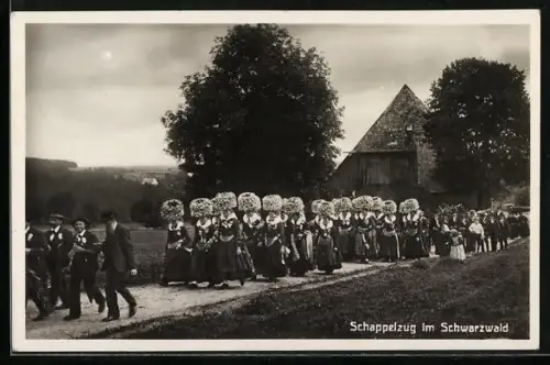 AK Schappelzug im Schwarzwald, Bewohner in Schwarzwälder Tracht