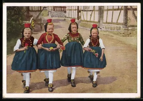 AK Hessische Trachten, Schwälmer Kinder beim Spaziergang
